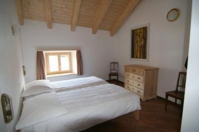 Gasthaus Zum Weissen Kreuz Hotel Samedan Ngoại thất bức ảnh